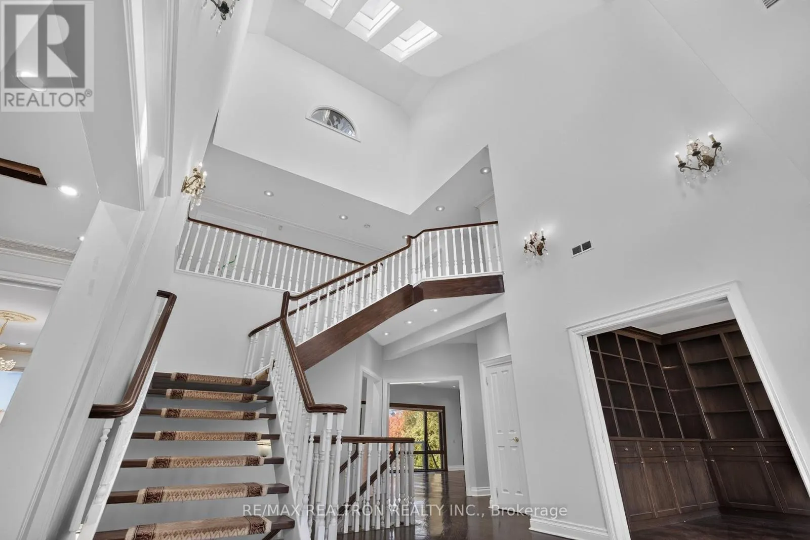 166 ARNOLD AVENUE