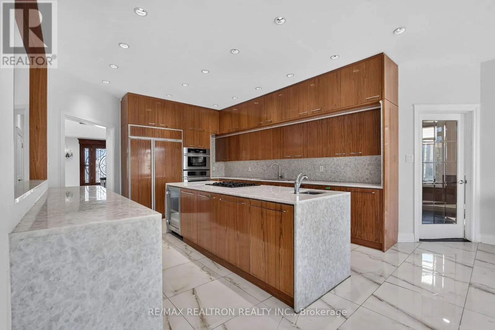 166 ARNOLD AVENUE