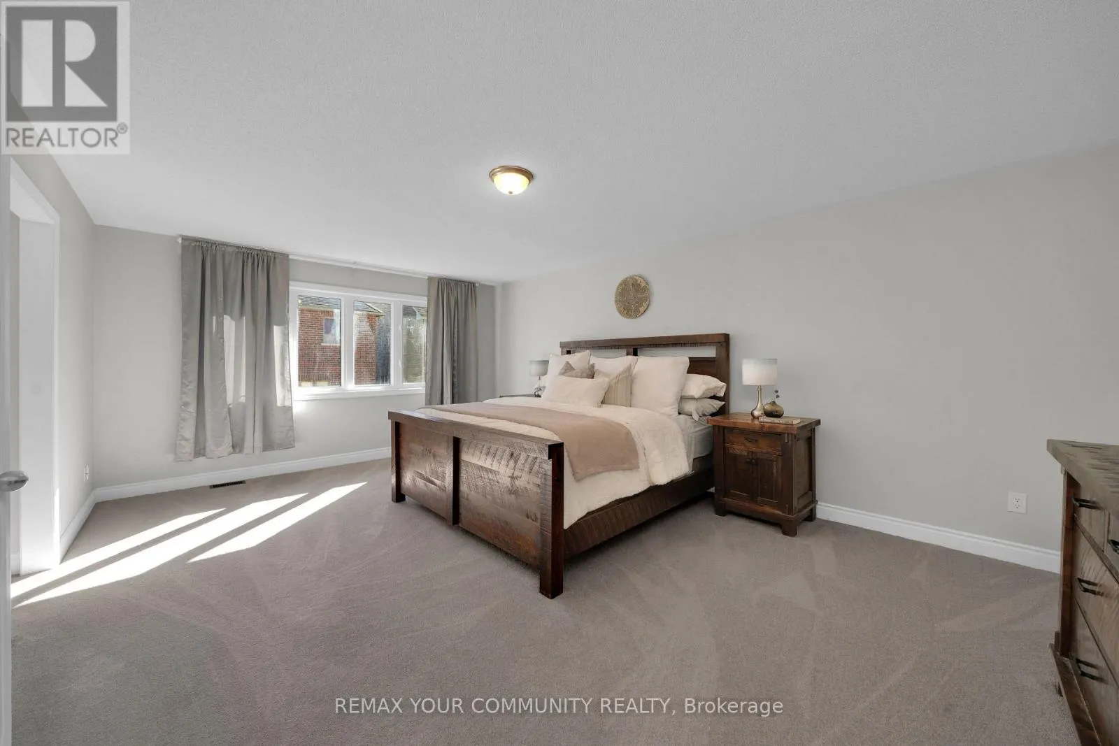 1042 WILBUR PIPHER CIRCLE