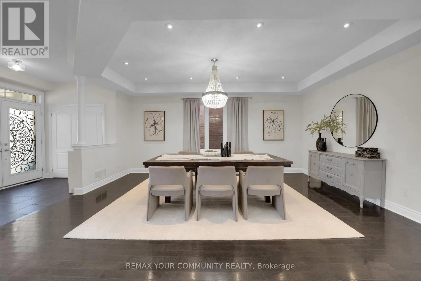 1042 WILBUR PIPHER CIRCLE