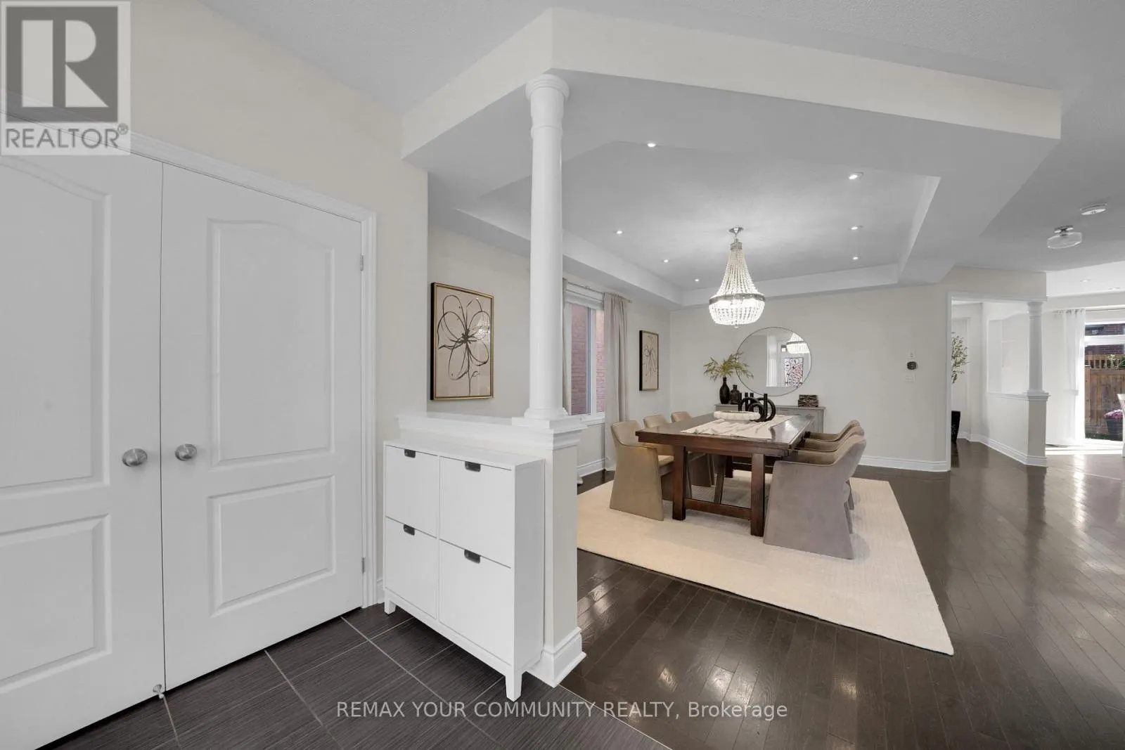 1042 WILBUR PIPHER CIRCLE