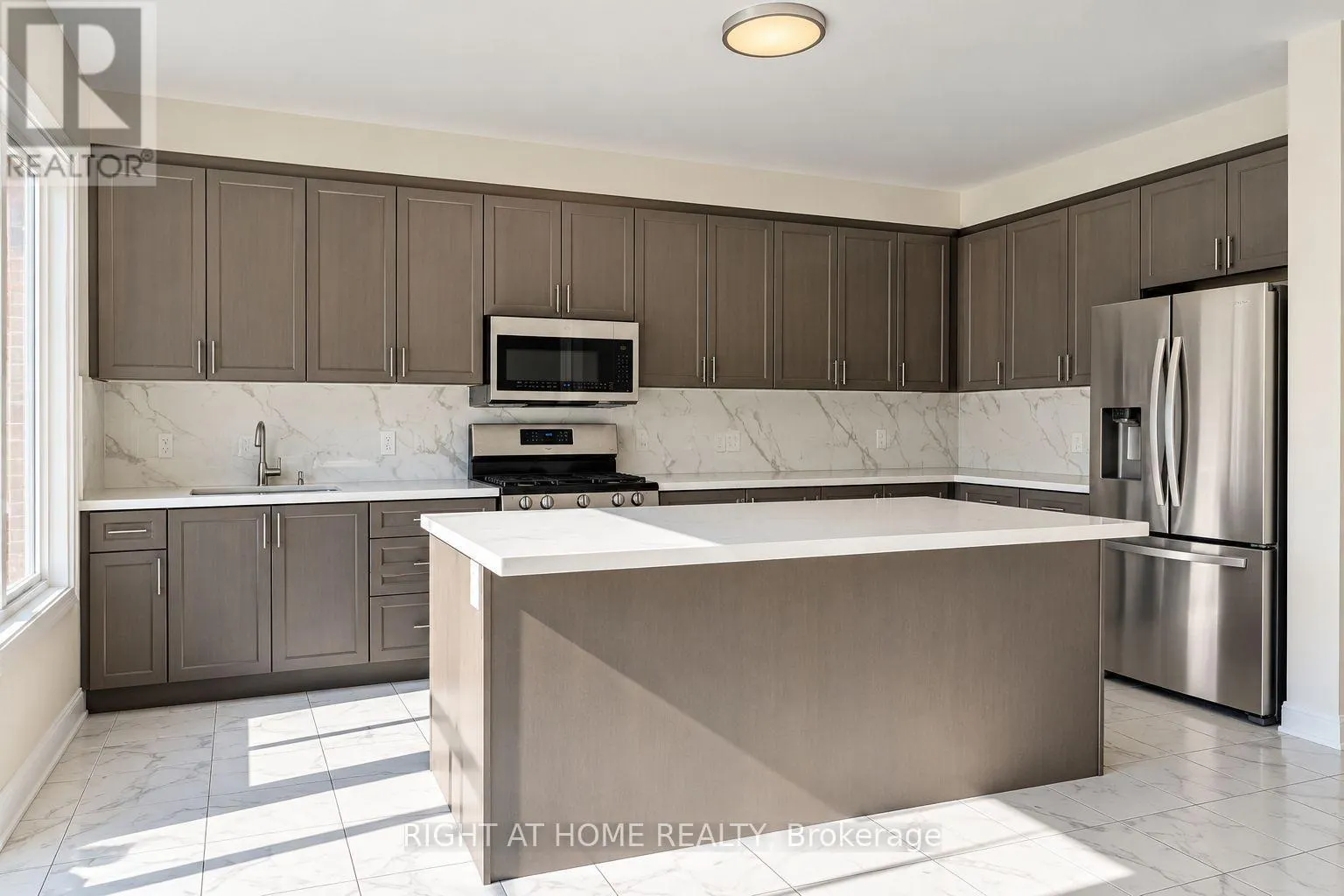 23 BRUCE WELCH AVENUE