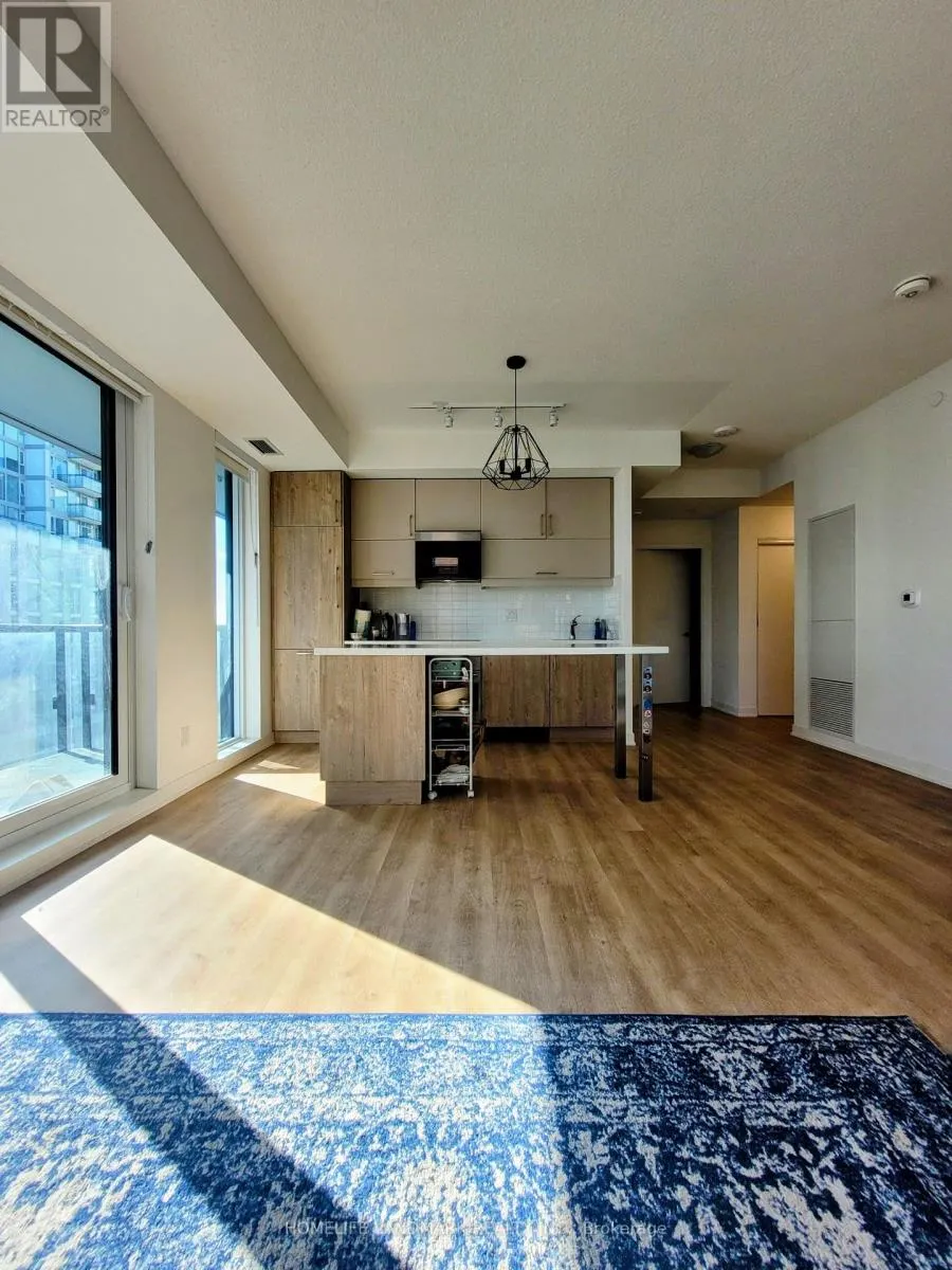 711 - 8119 BIRCHMOUNT ROAD