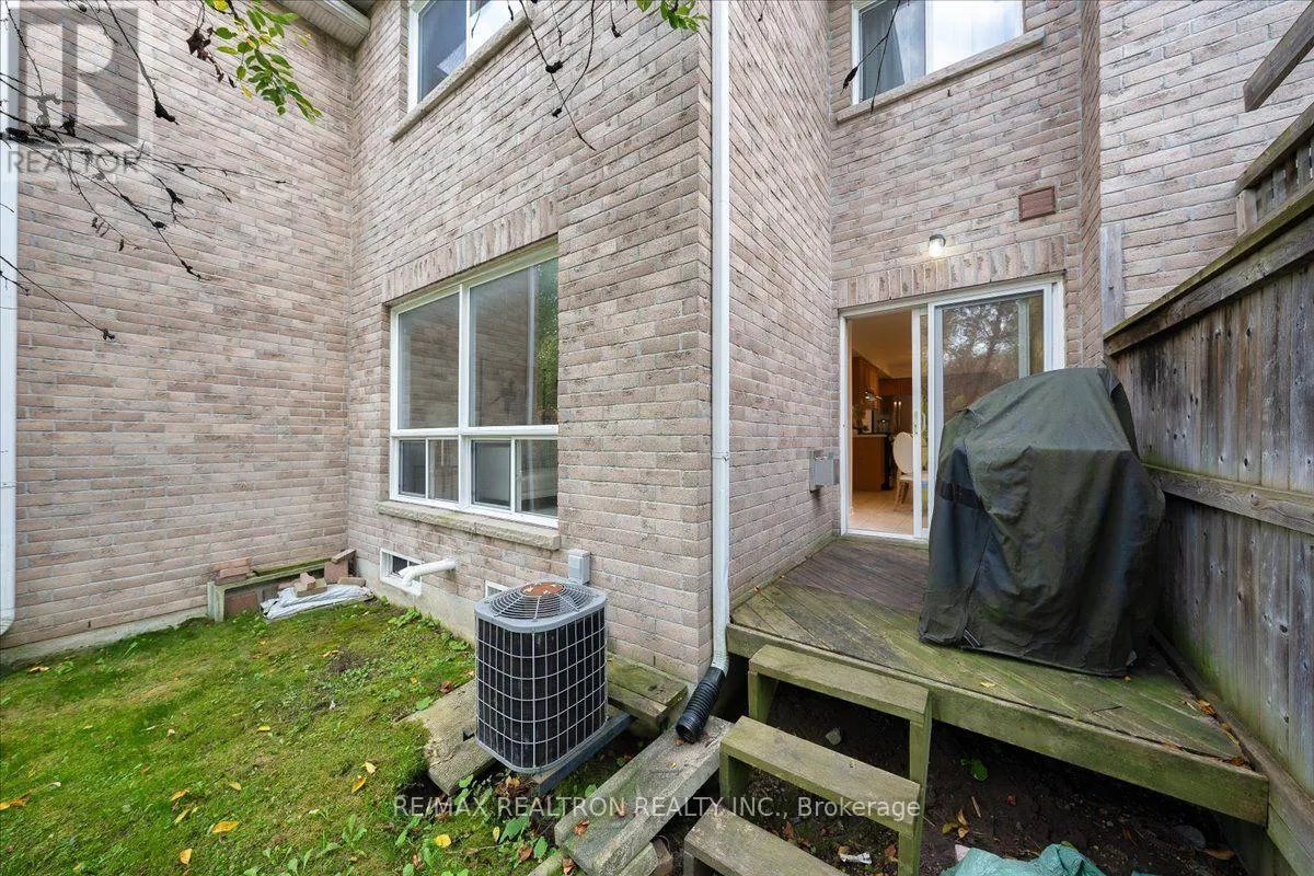 106 LOWTHER AVENUE