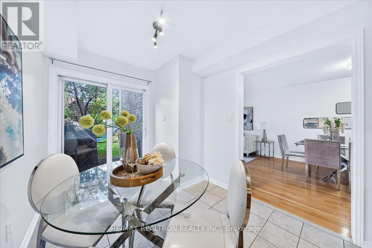 106 LOWTHER AVENUE