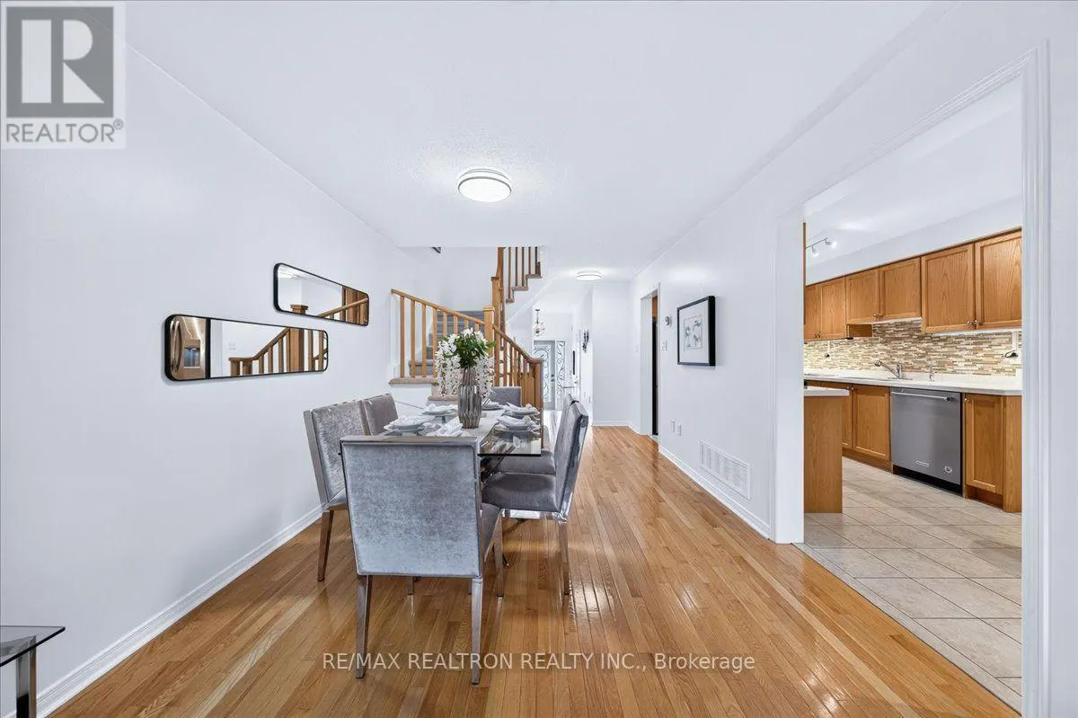 106 LOWTHER AVENUE