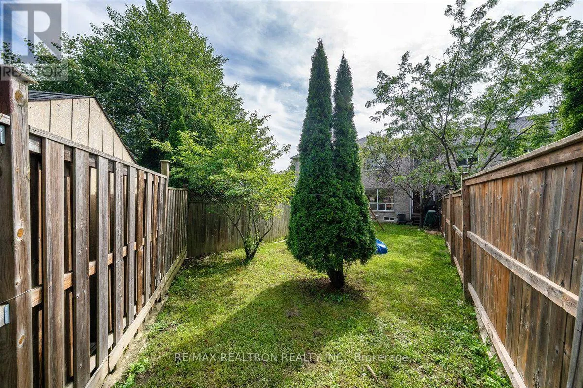 106 LOWTHER AVENUE