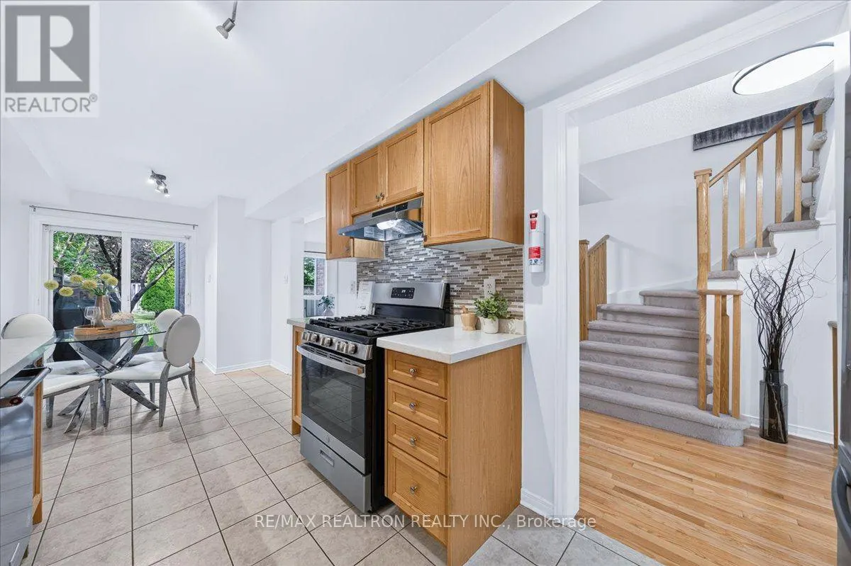 106 LOWTHER AVENUE