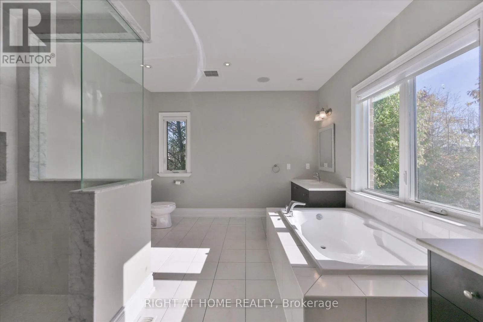 25 WEDGEPORT COURT