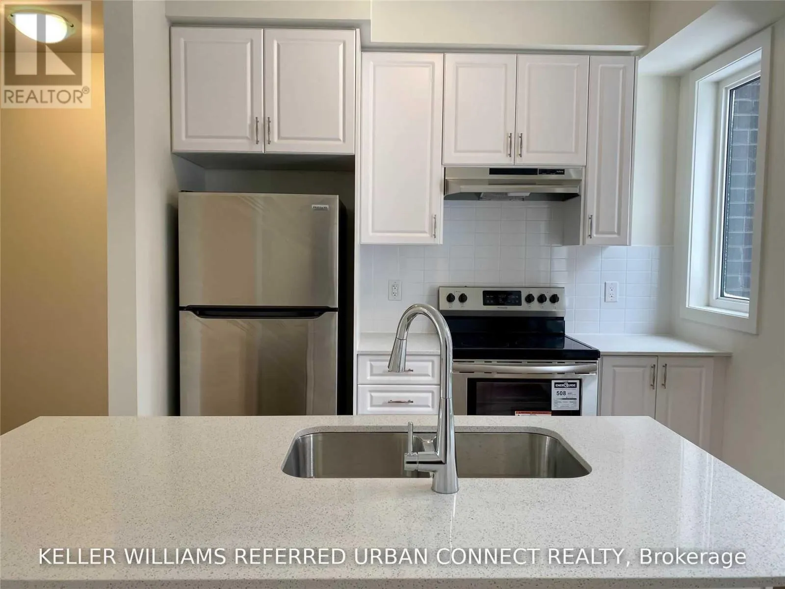 SUITE 6 - 370H RED MAPLE ROAD