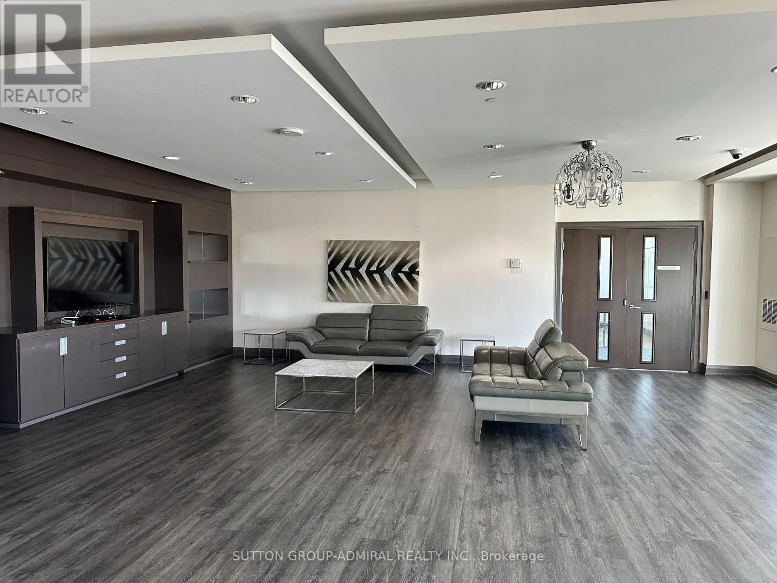 1728 - 7161 YONGE STREET
