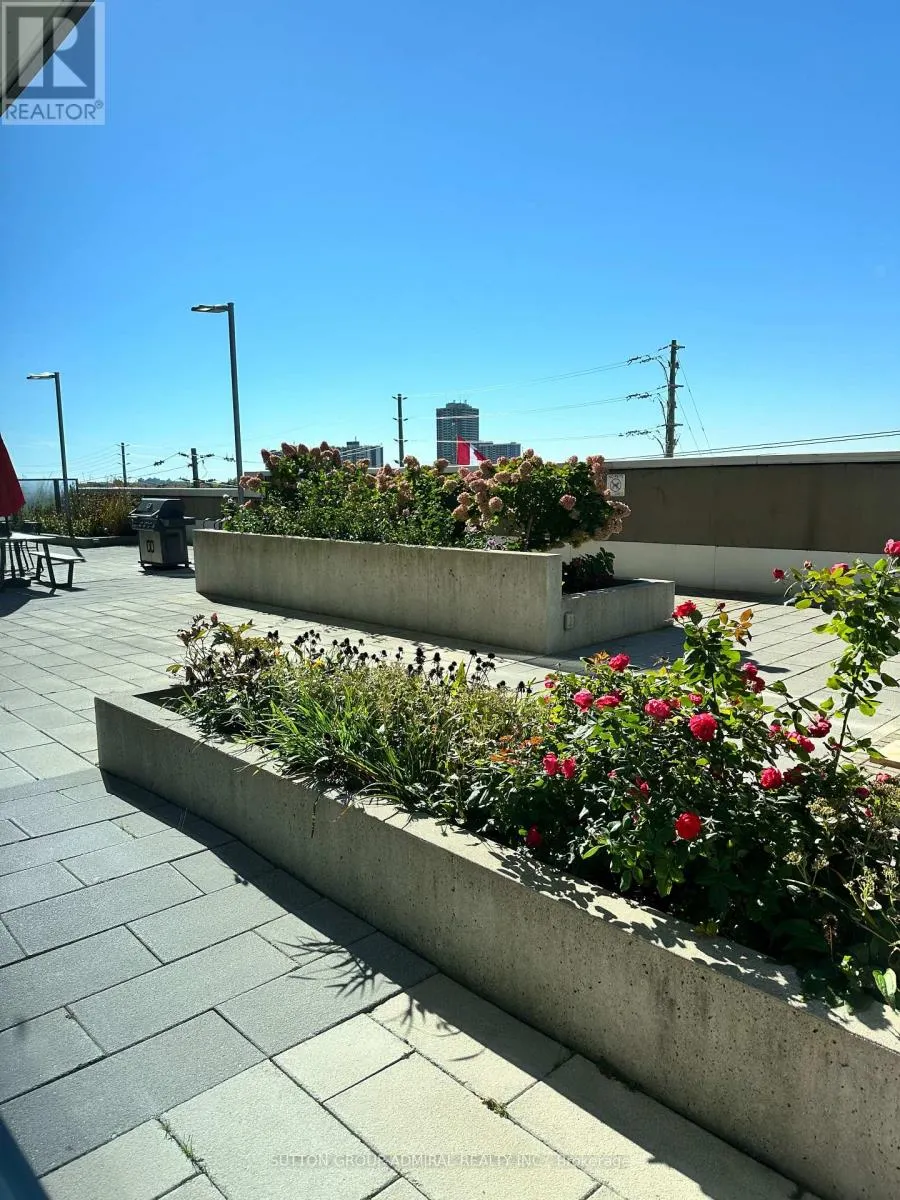 1728 - 7161 YONGE STREET
