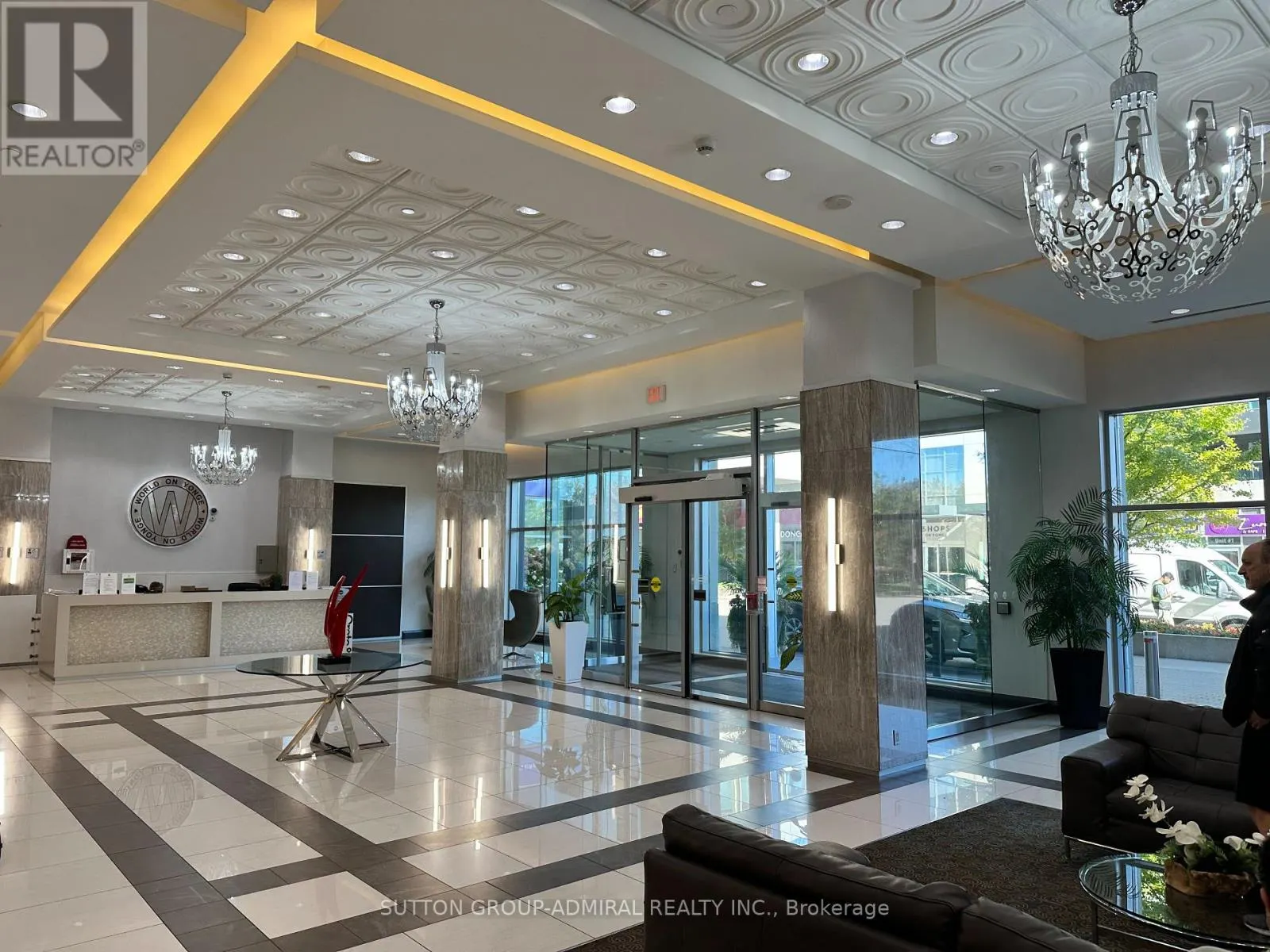 1728 - 7161 YONGE STREET