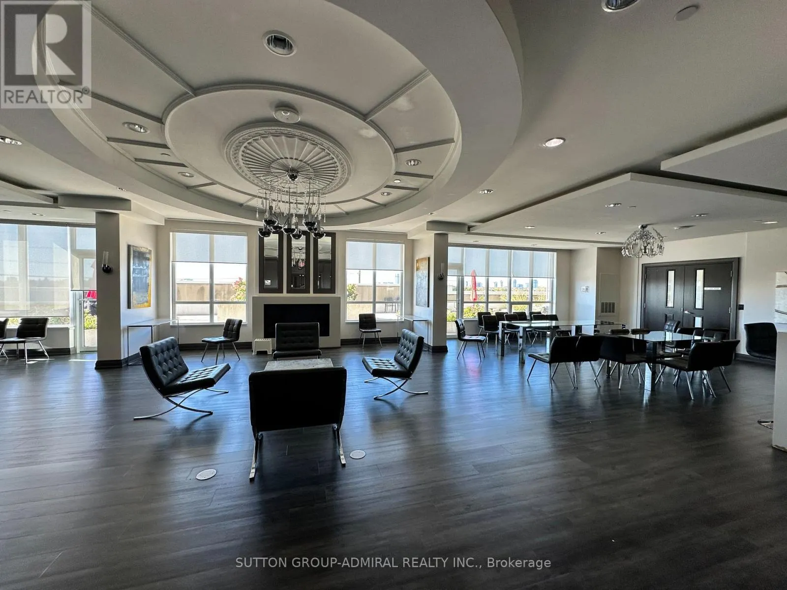 1728 - 7161 YONGE STREET