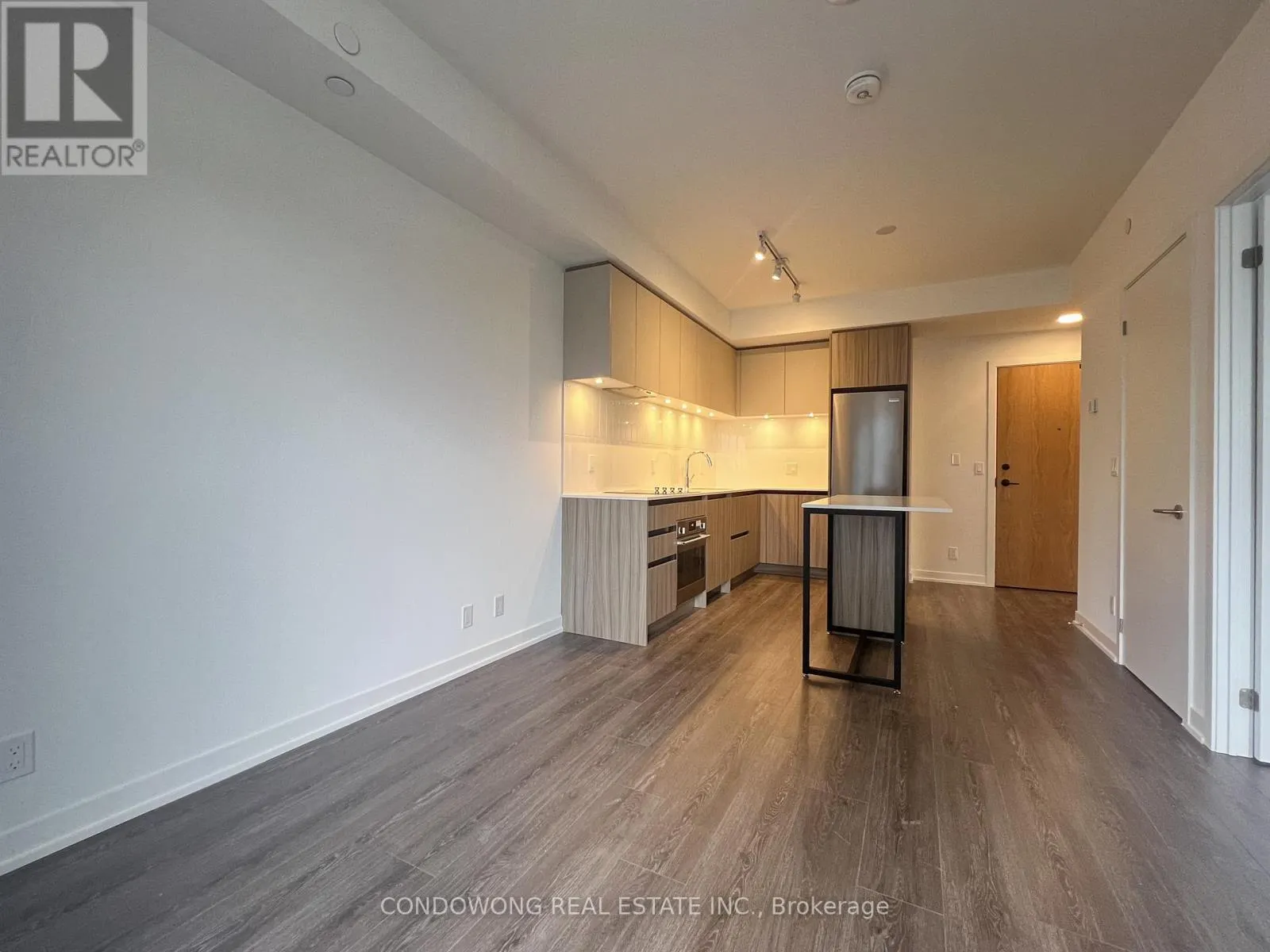 518 - 7950 BATHURST STREET