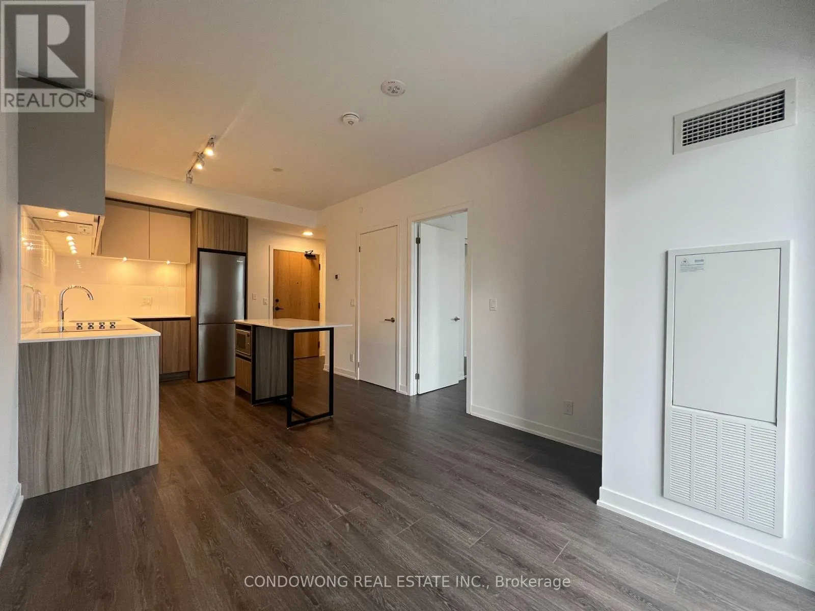 518 - 7950 BATHURST STREET