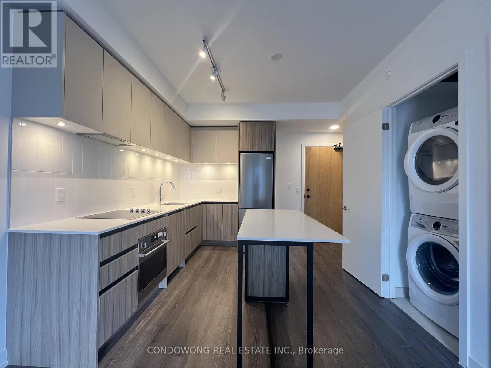 518 - 7950 BATHURST STREET