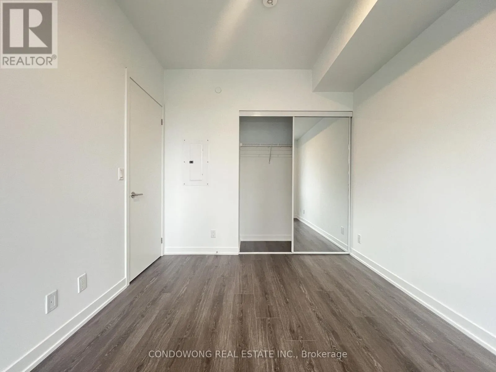 518 - 7950 BATHURST STREET