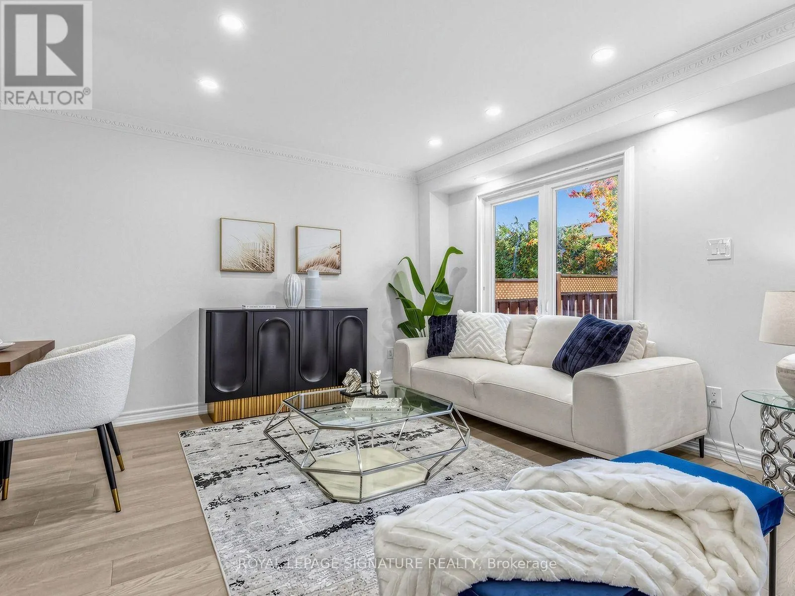 12 STRATHMORE DRIVE