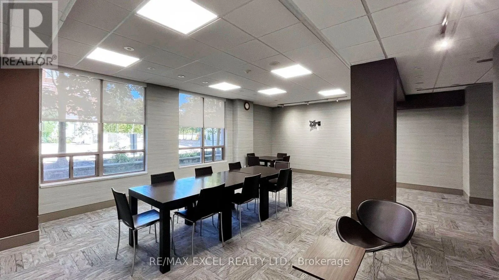 202 - 37 GALLERIA PARKWAY