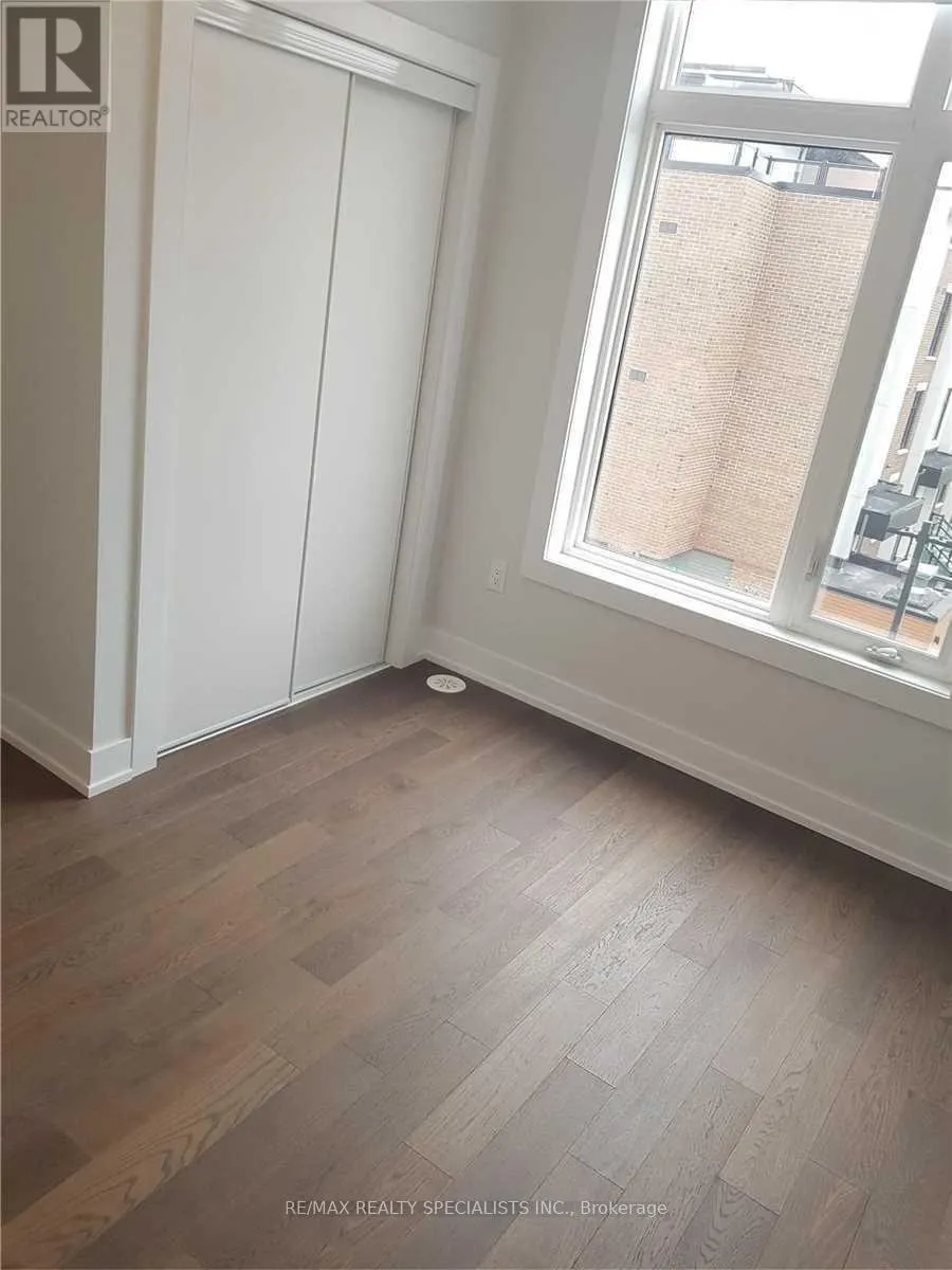 205 - 9560 ISLINGTON AVENUE