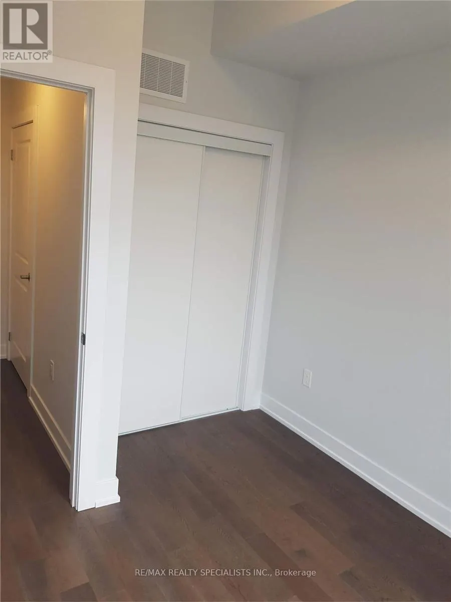 205 - 9560 ISLINGTON AVENUE