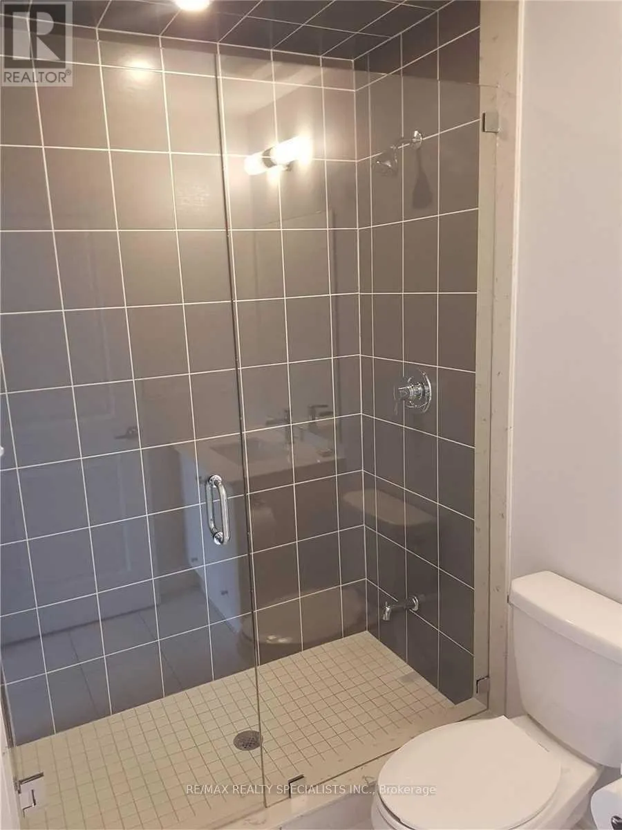 205 - 9560 ISLINGTON AVENUE