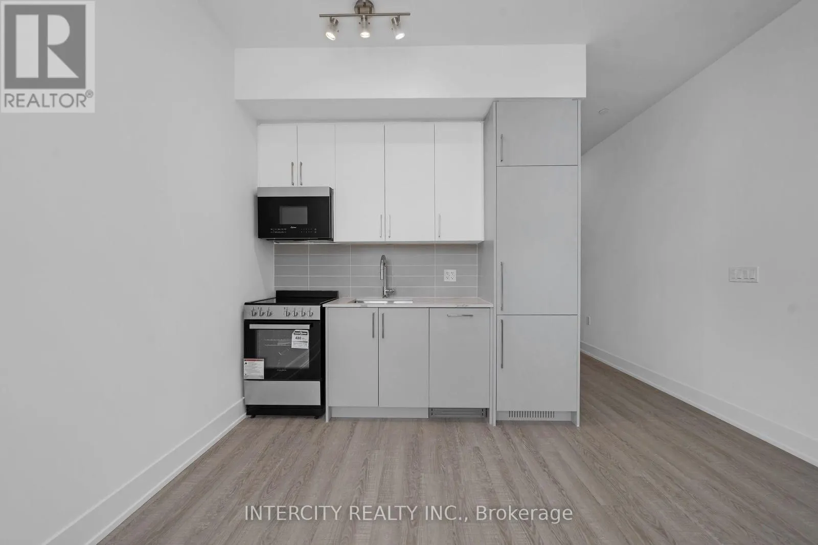 110 - 2075 KING ROAD