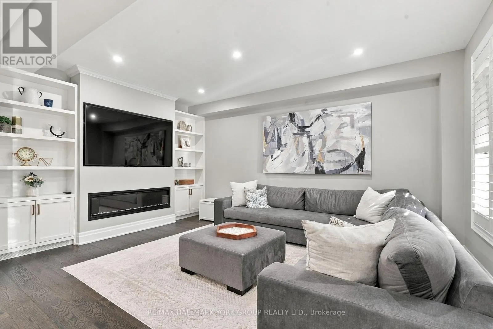 36 - 280 PARADELLE DRIVE