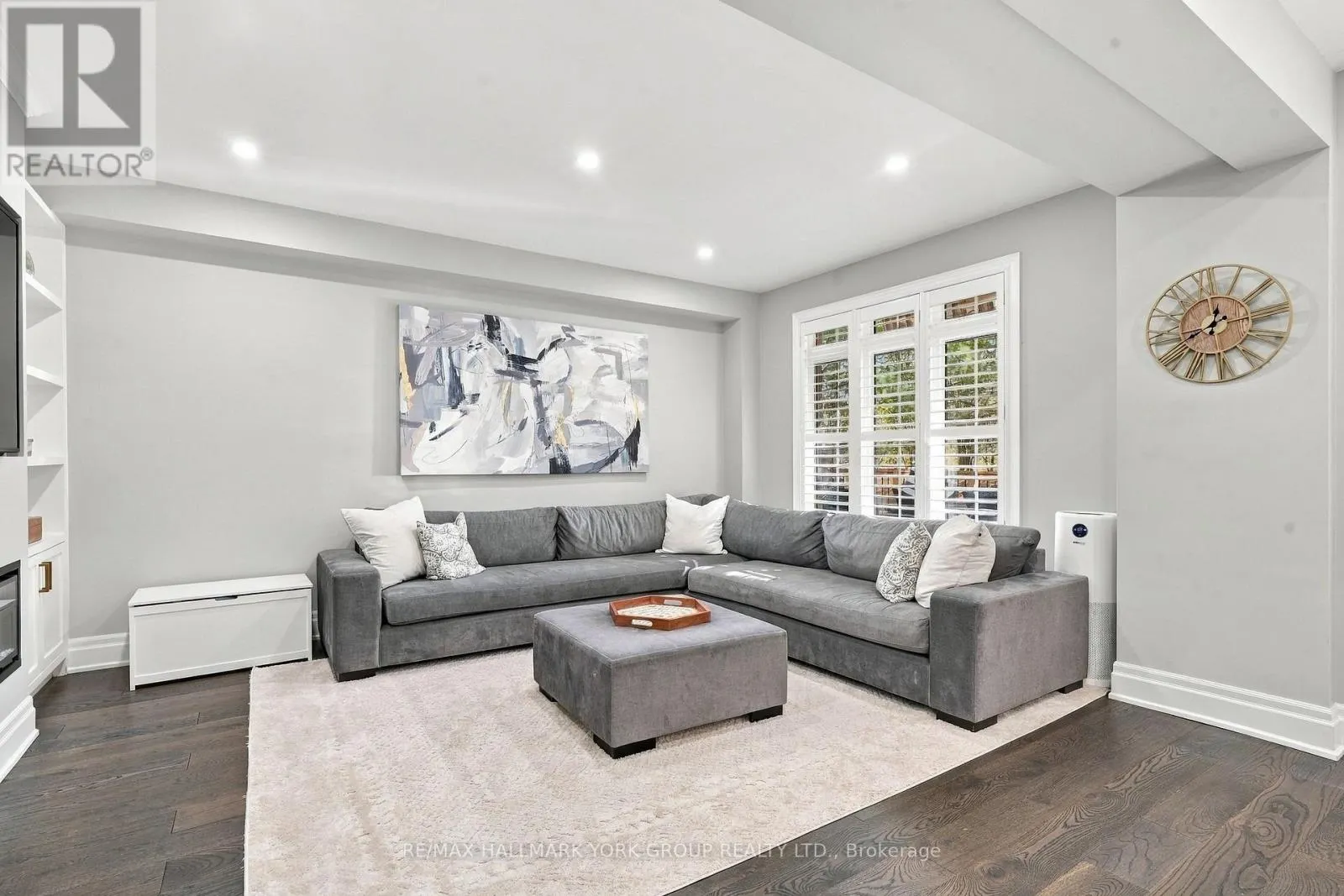36 - 280 PARADELLE DRIVE