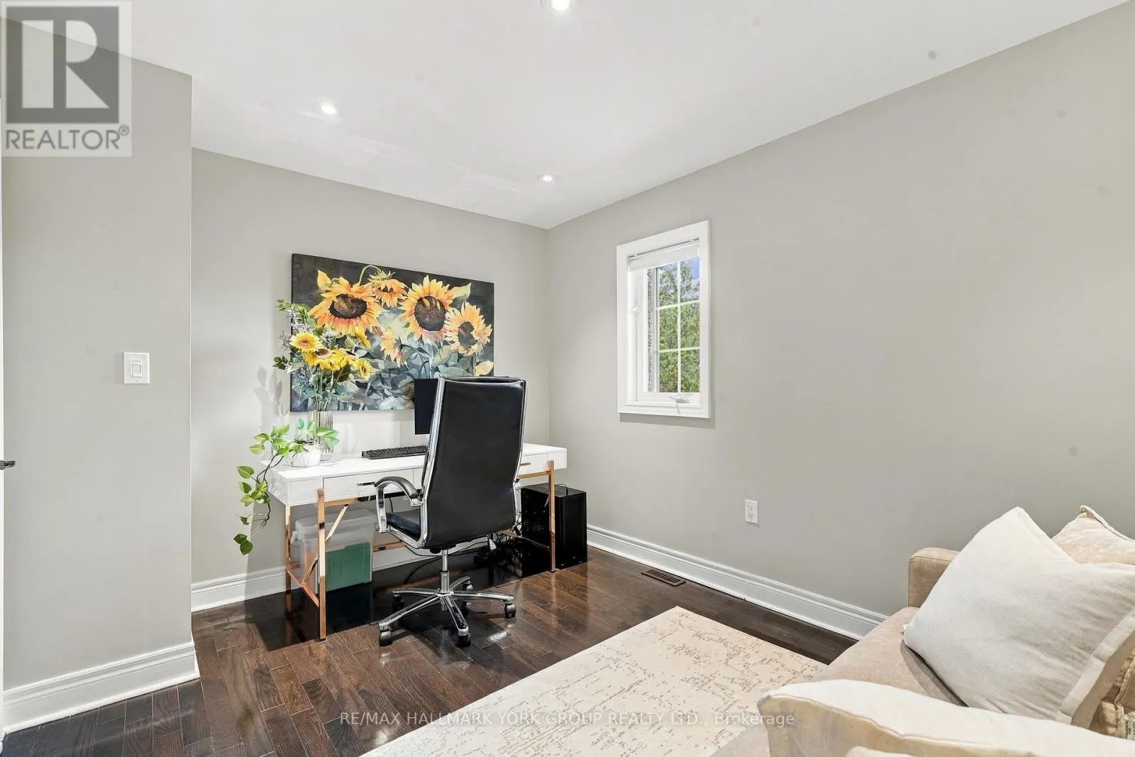 36 - 280 PARADELLE DRIVE