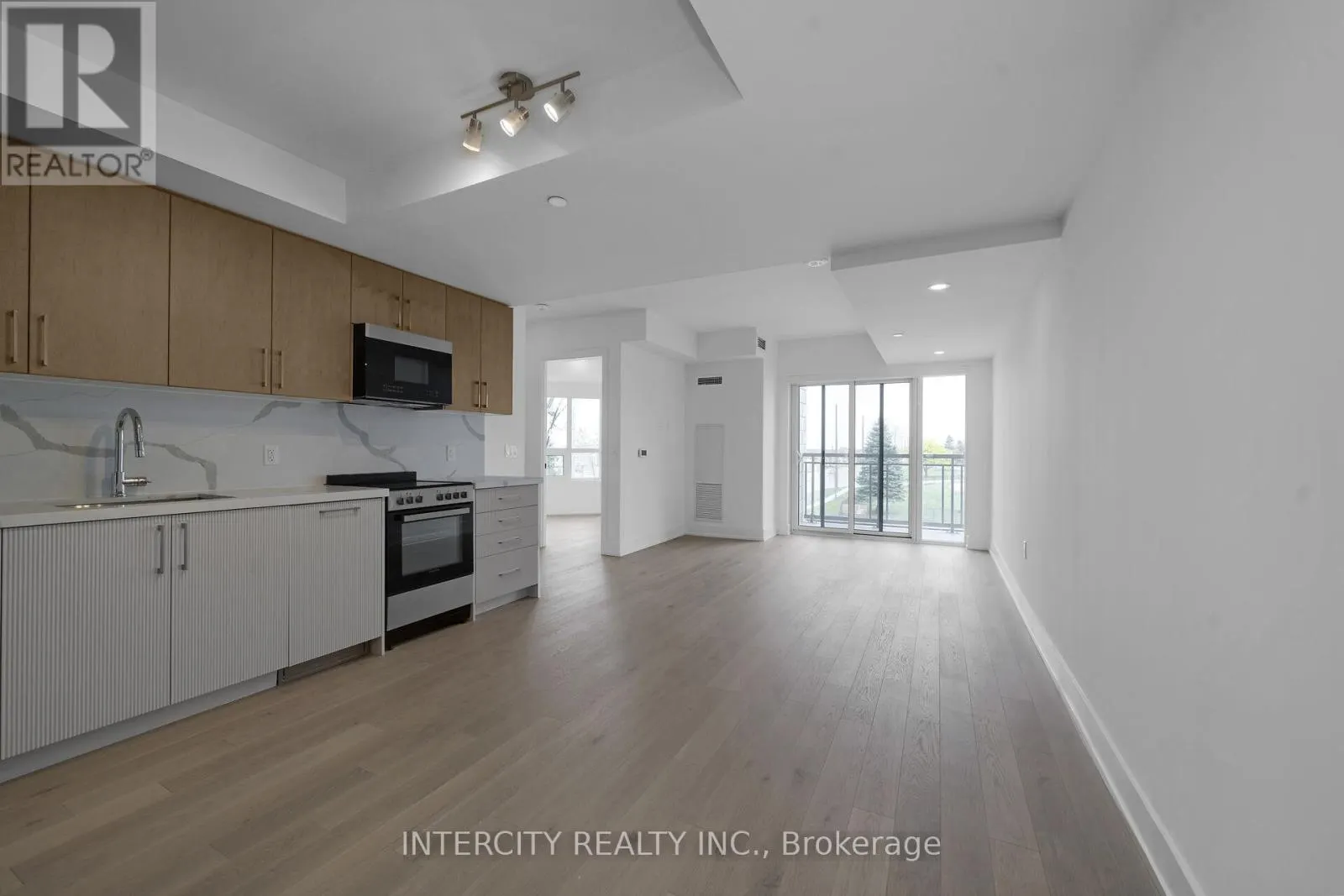 240 - 2075 KING ROAD