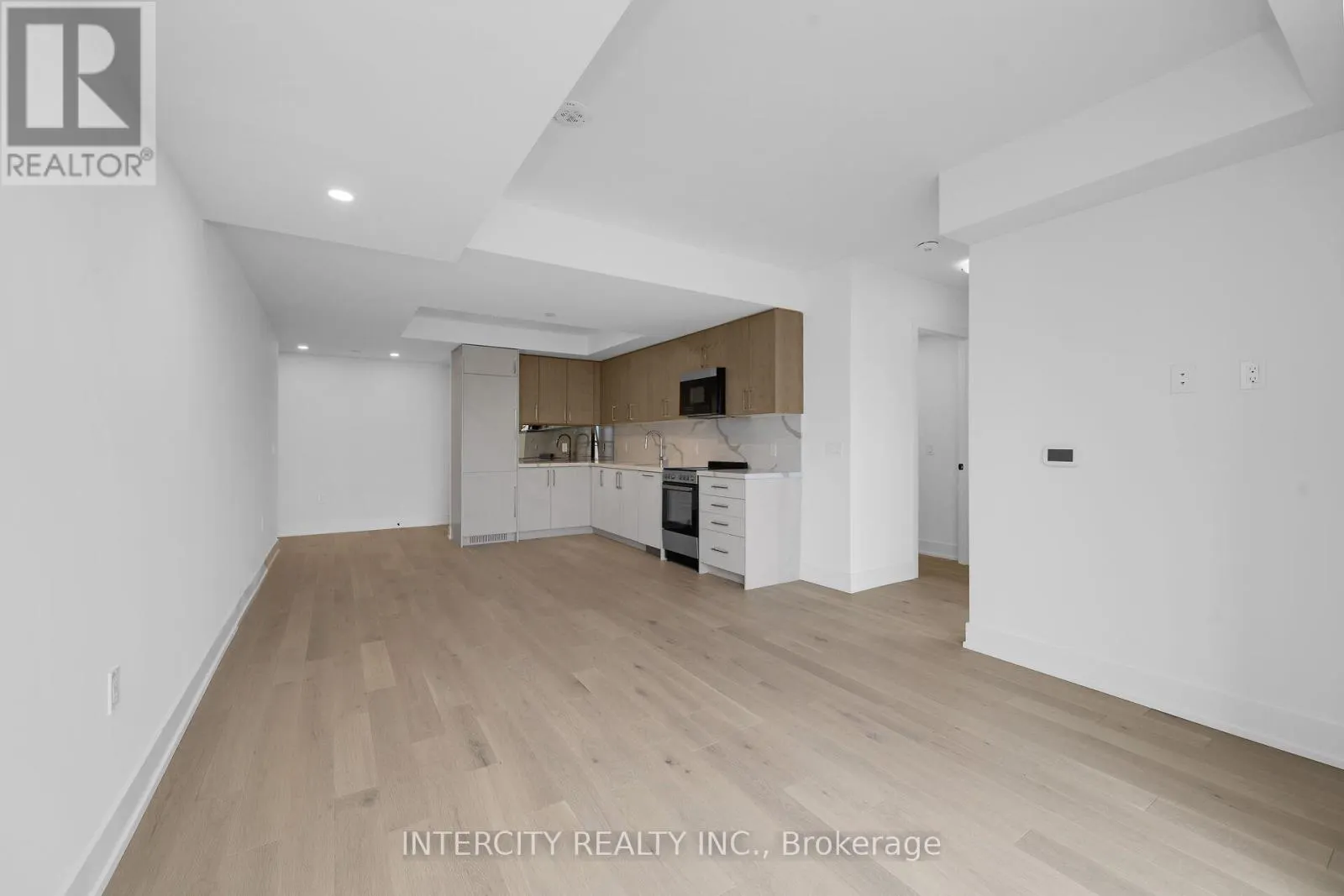 240 - 2075 KING ROAD