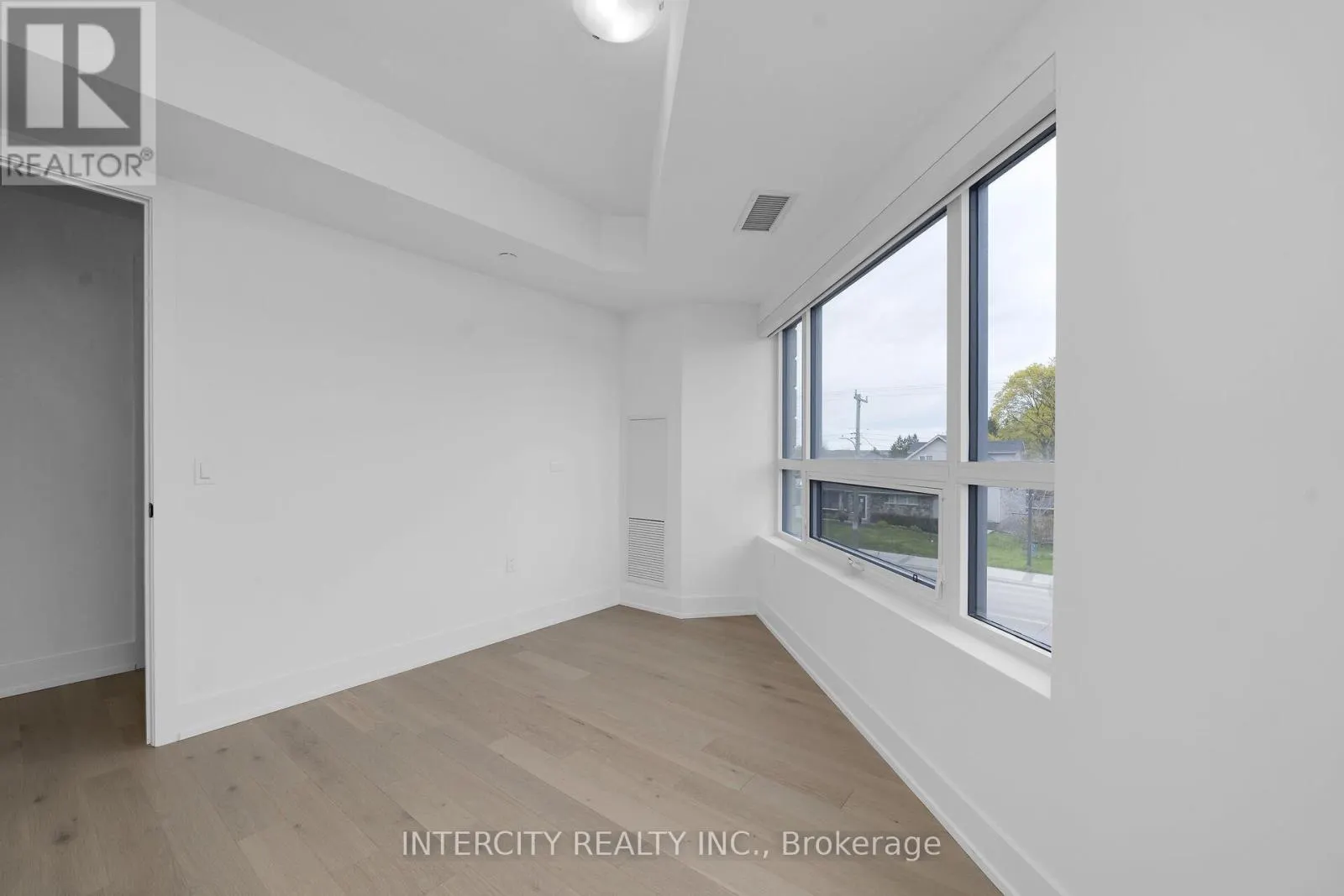 240 - 2075 KING ROAD