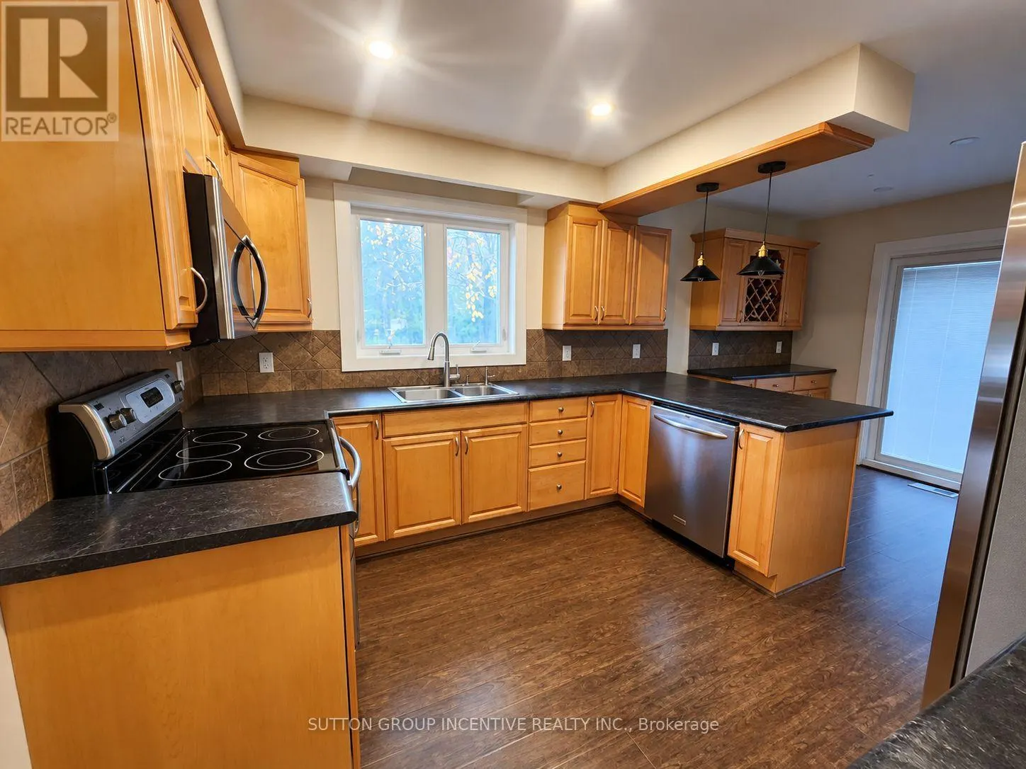 1926 INNISFIL BEACH ROAD