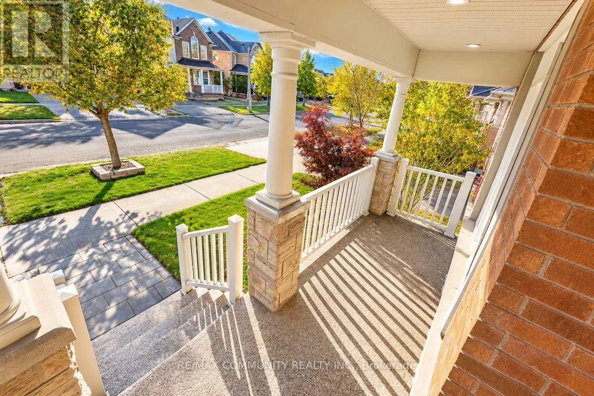 69 KEN LAUSHWAY AVENUE