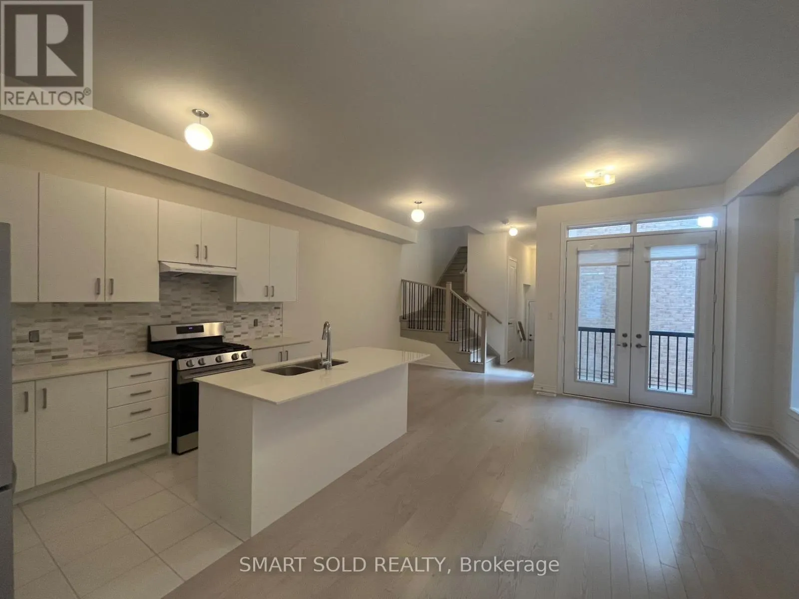 37 MINDANAO AVENUE