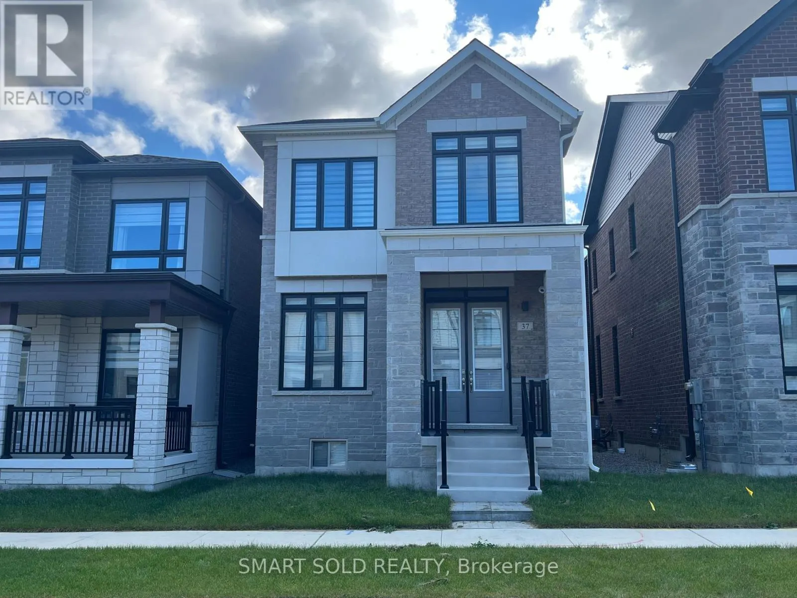 37 MINDANAO AVENUE