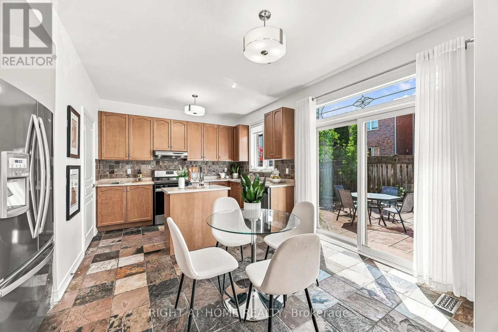 9 GRAND OAK DRIVE