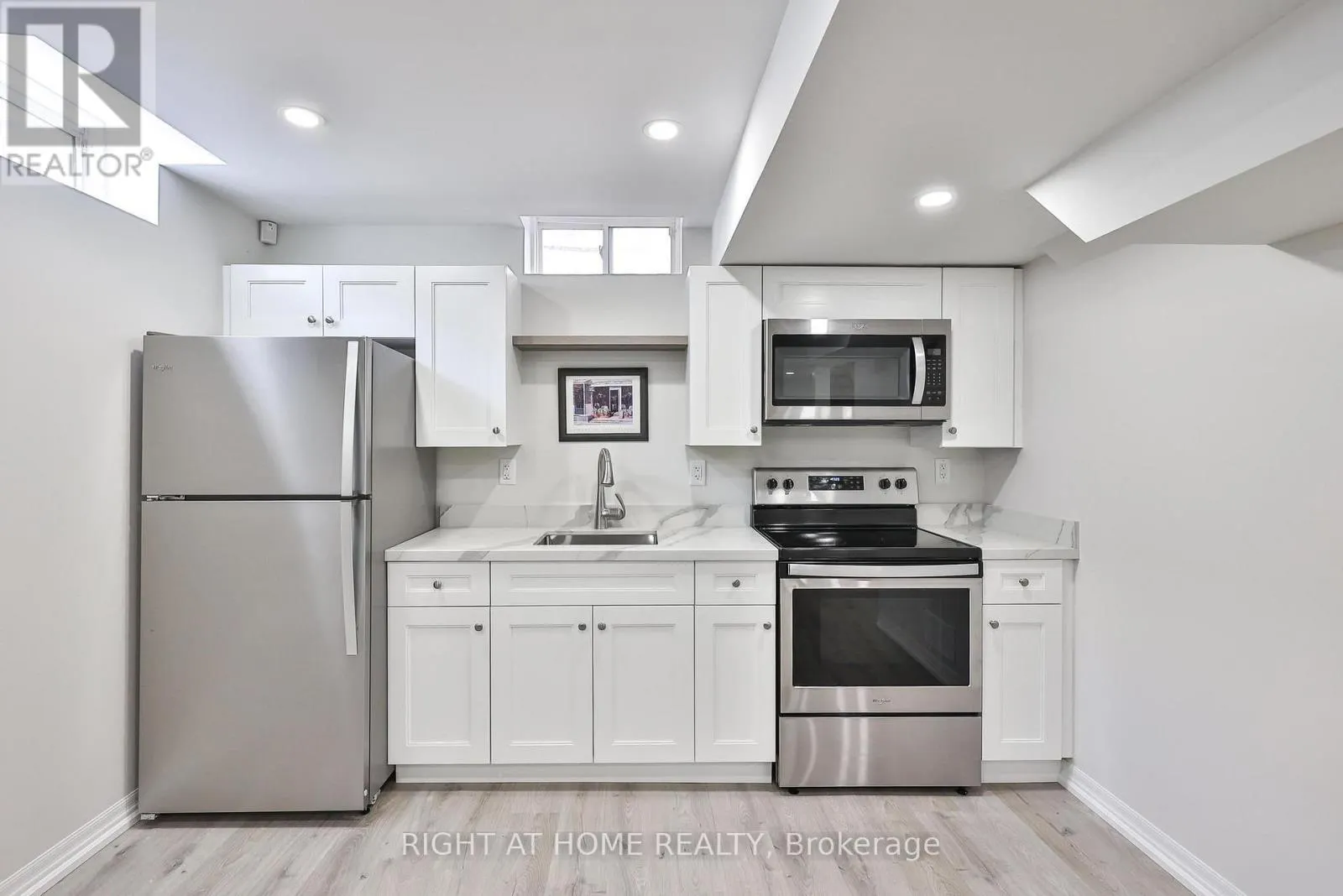 9 GRAND OAK DRIVE