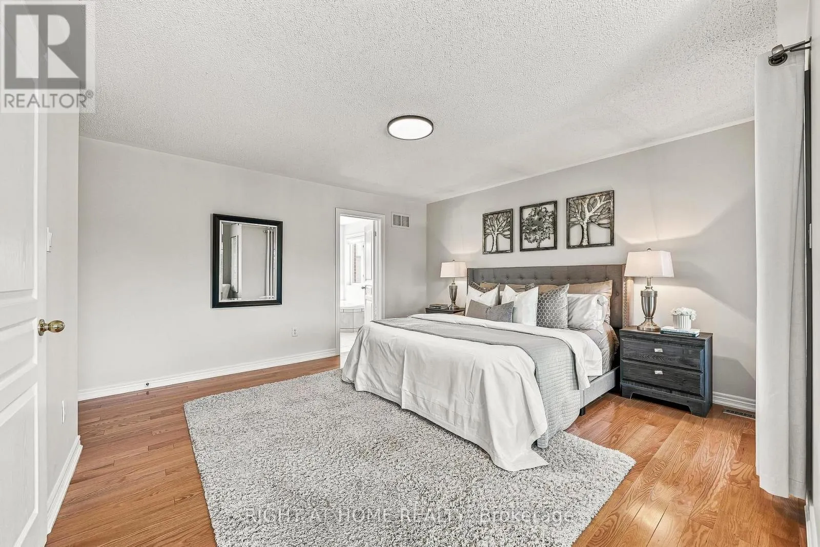 9 GRAND OAK DRIVE