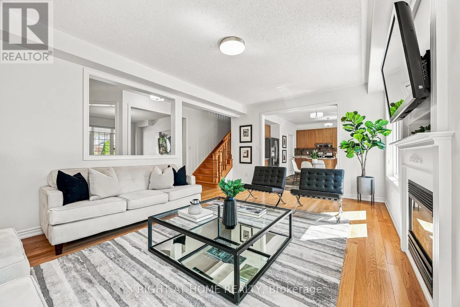 9 GRAND OAK DRIVE