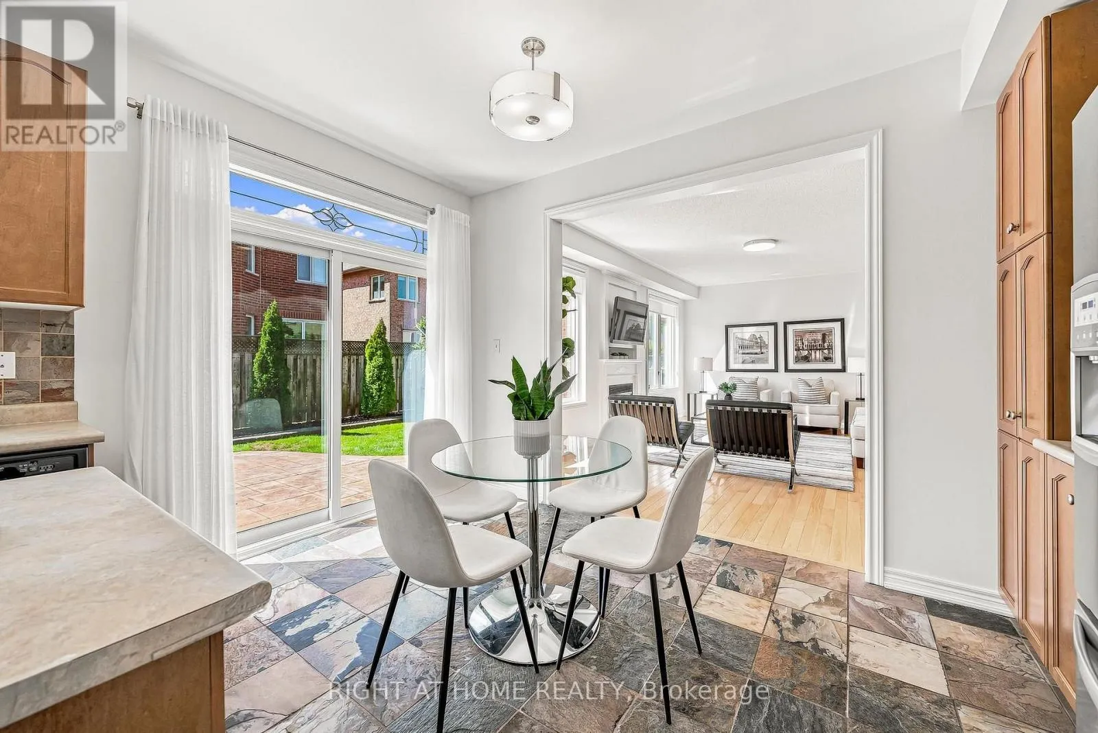 9 GRAND OAK DRIVE