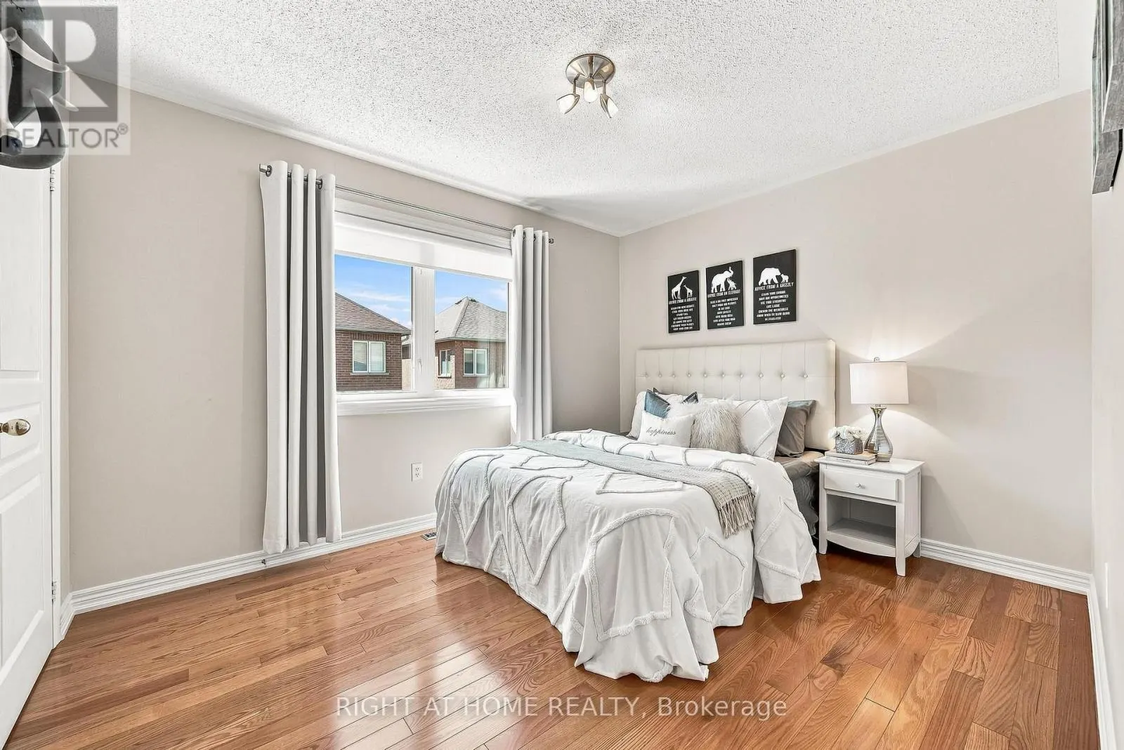 9 GRAND OAK DRIVE