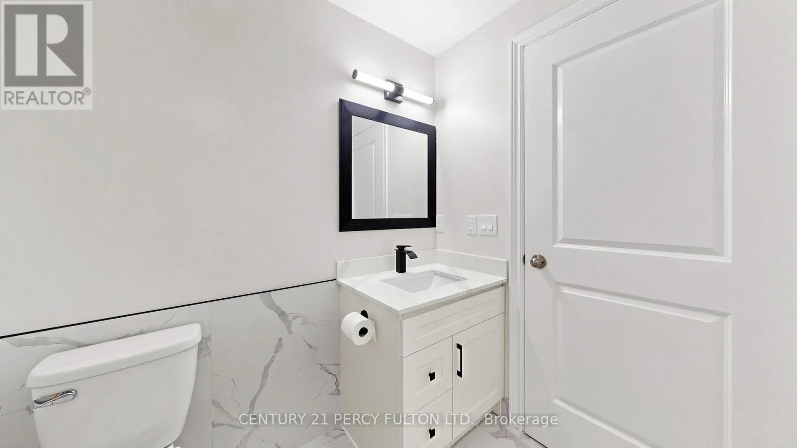 102 - 57 UPPER DUKE CRESCENT