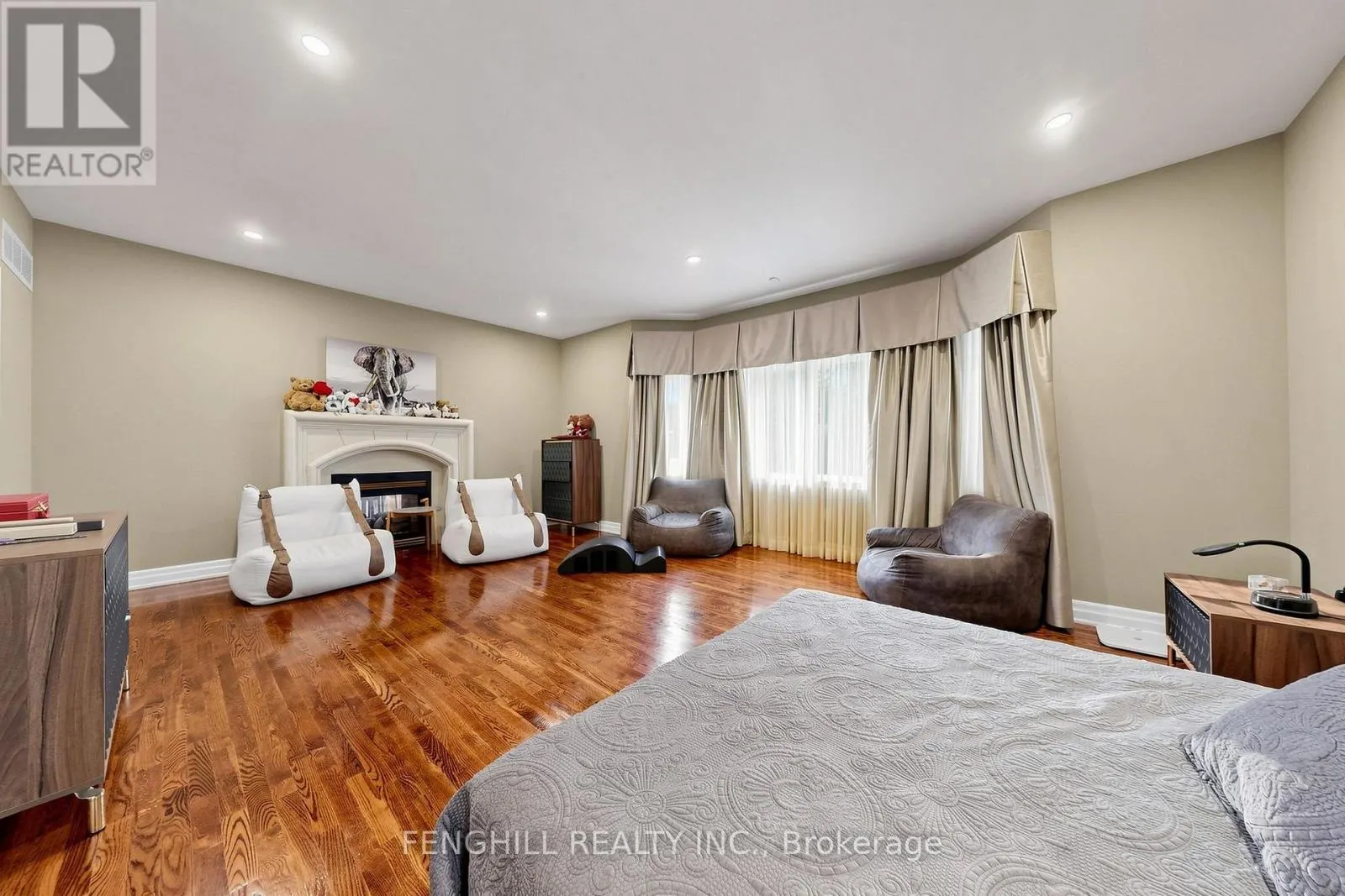 2 EARL COOK DRIVE