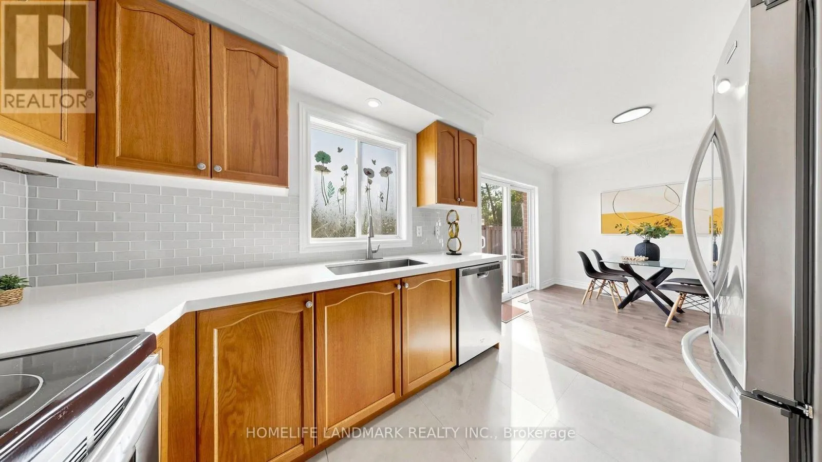 737 CABOTO TRAIL