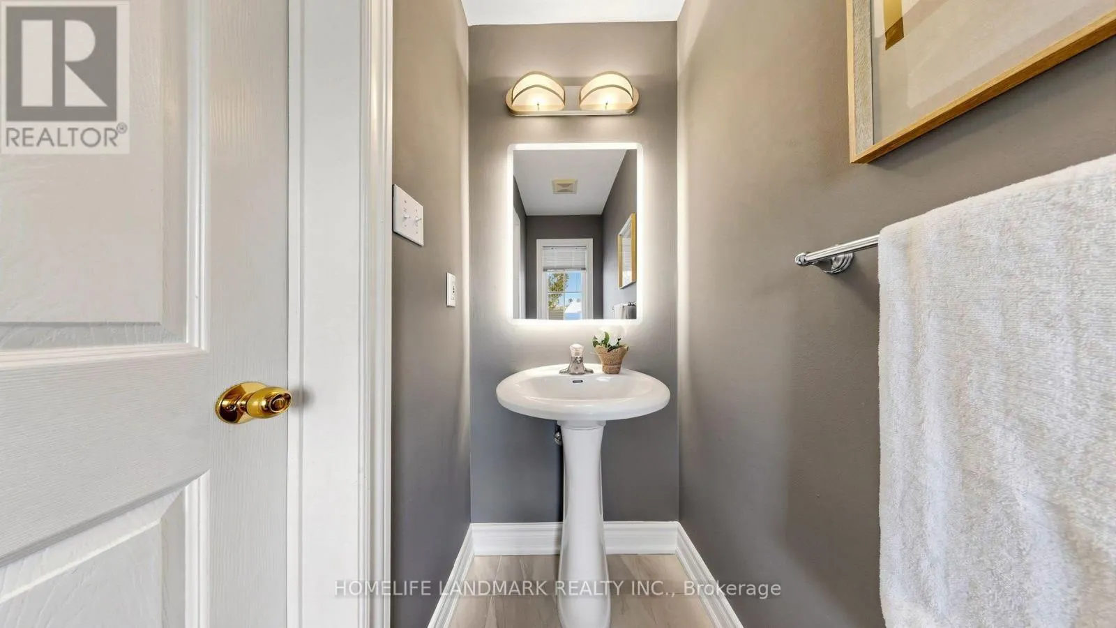 737 CABOTO TRAIL