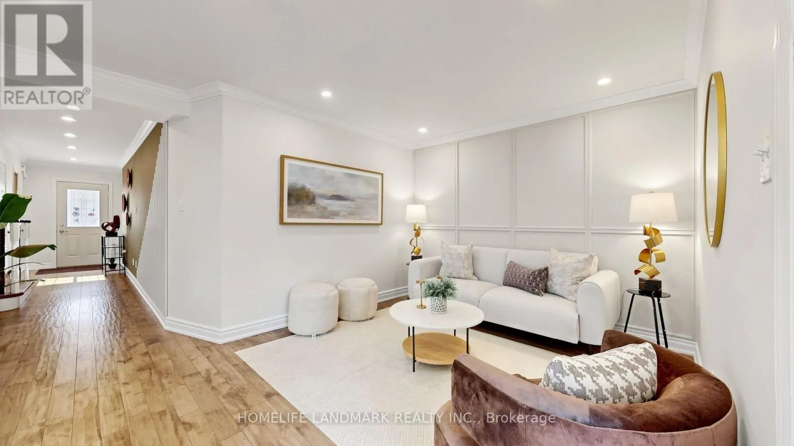 737 CABOTO TRAIL