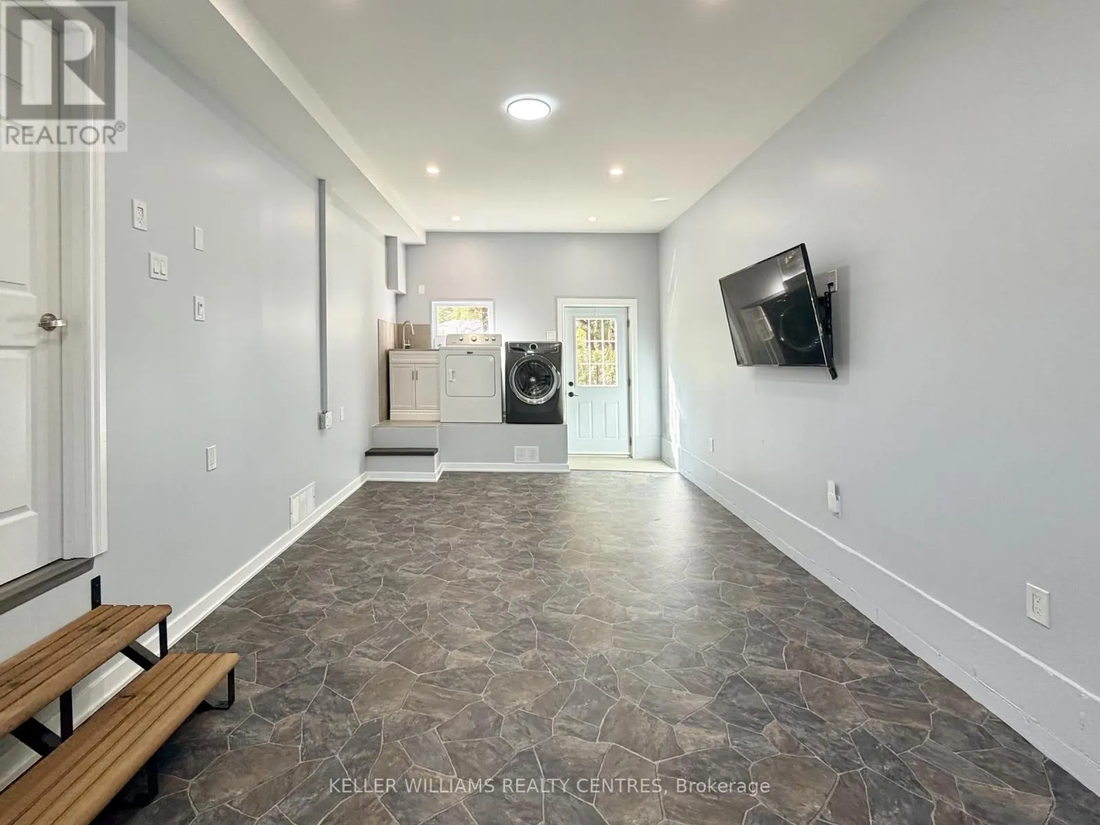 18 BUSHEY AVENUE